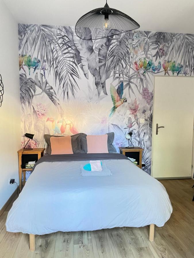 Chambre Tropicale Privee Au Coeur D'Un Village Calme Et Proche Du Vignoble Vinzelles Exterior photo